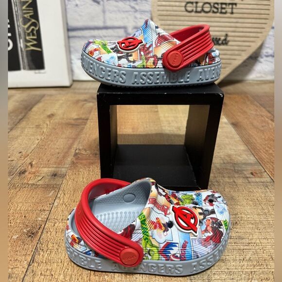 Crocs Marvel Toddler Avengers Off Court Clogs Kids Shoes Size C6